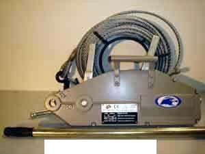 Wciągnik linowy stalowy 1600 kg z hakiem i liną stalową 20 m - CP1600